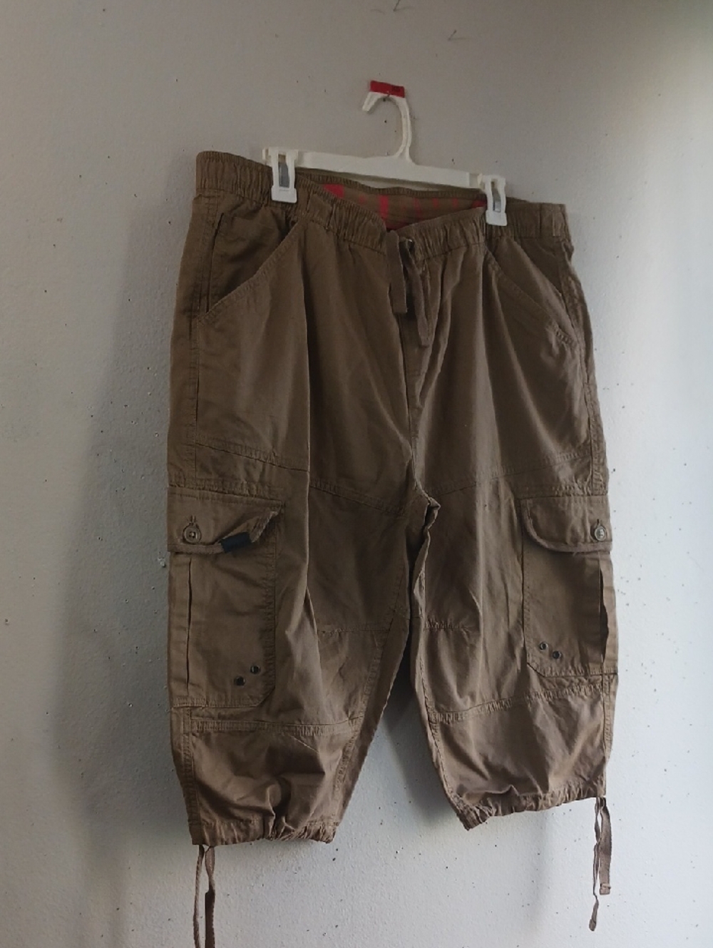Men's Cargo Capris in Brown - Unbranded